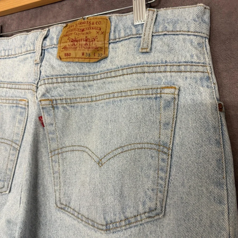 Vintage Levis 550 Jeans Mens 38x30 Light Wash Blue Relaxed Tapered‎ Made USA
